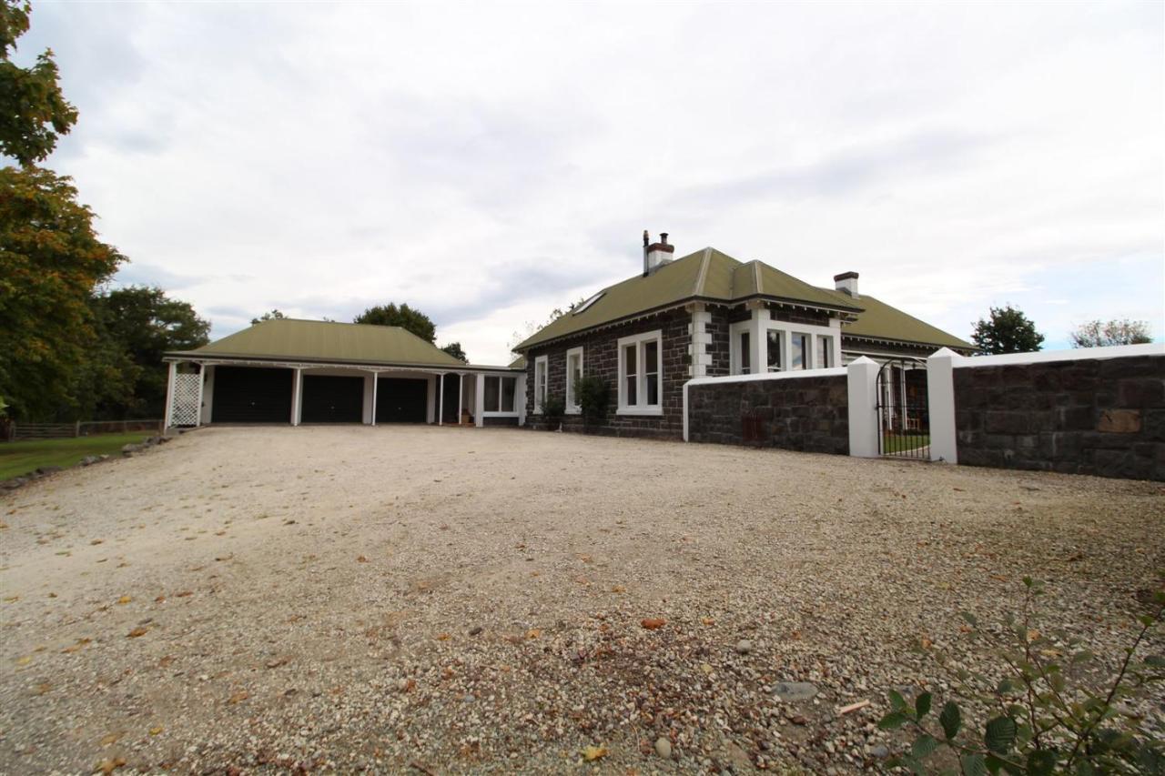 Blue Stone Bed and Breakfast Timaru Buitenkant foto